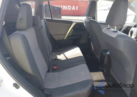 2015 Toyota Rav4 Le z USA, uszkodzony, nr VIN 2T3ZFREV8FW229707